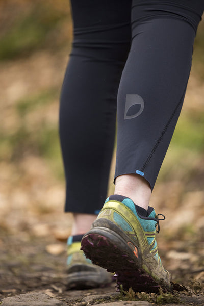 Load image into Gallery viewer, Chloe is wearing Dryad's Gwen running tight, made from second-life fibres.